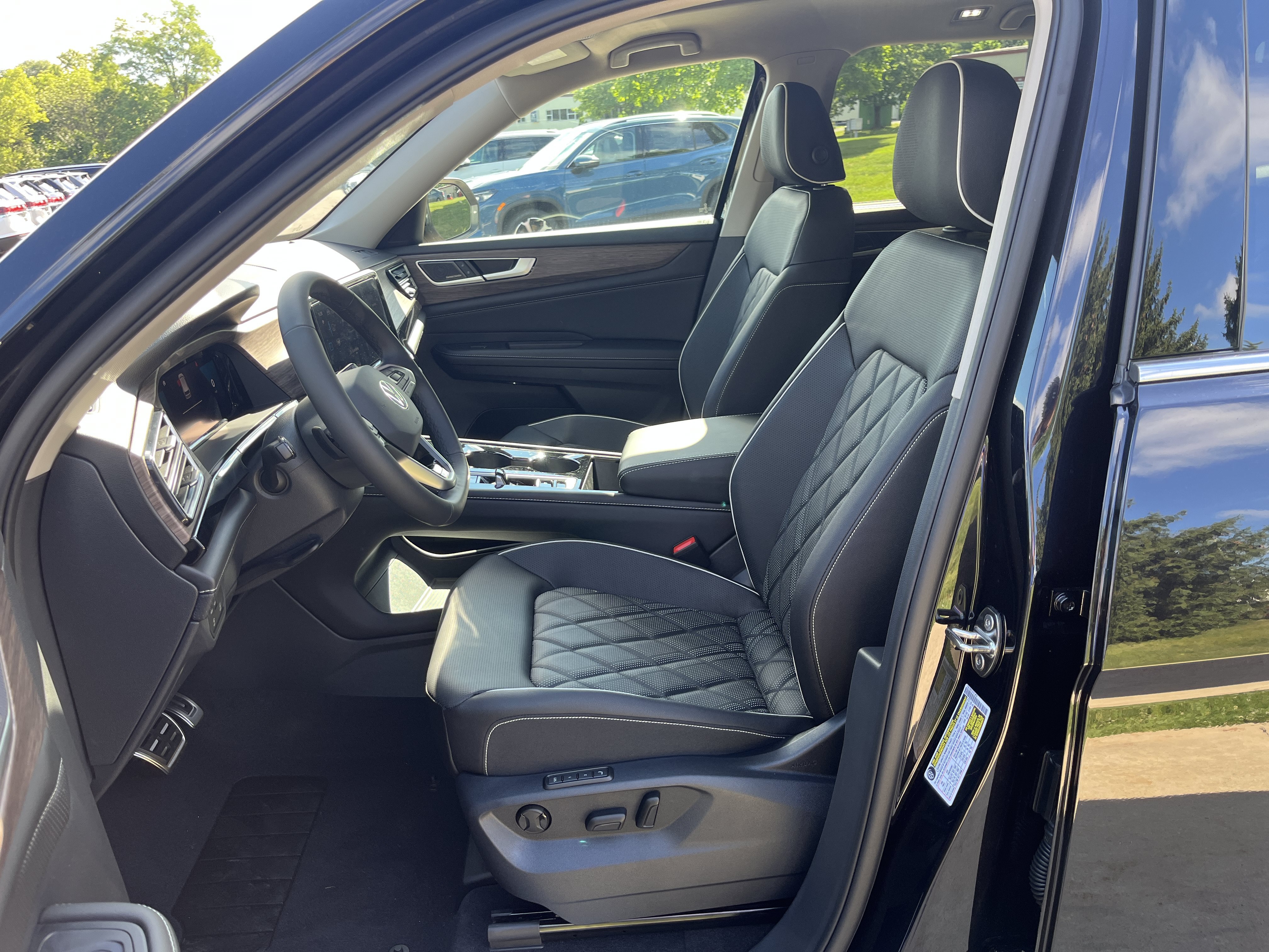 New 2026 Deep Black Pearl Volkswagen 2.0T SEL Premium R-Line image 20