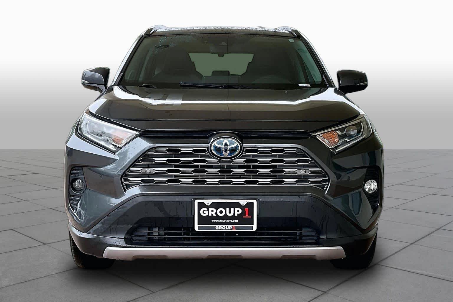 Used 2020 Magnetic Gray Metallic Toyota Hybrid Limited image 4