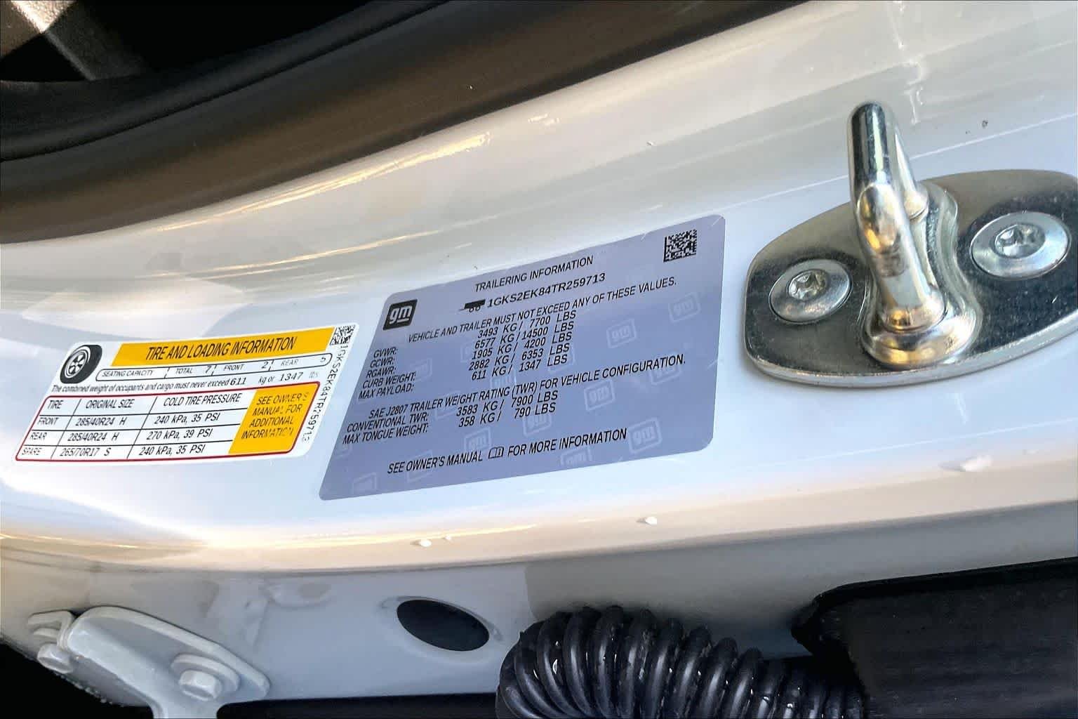 Used 2026 Glacier White Tricoat GMC Denali Ultimate image 30