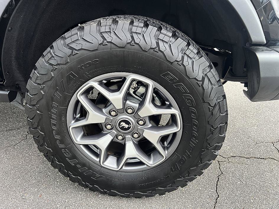 Used 2025 Shadow Black Ford Badlands image 10