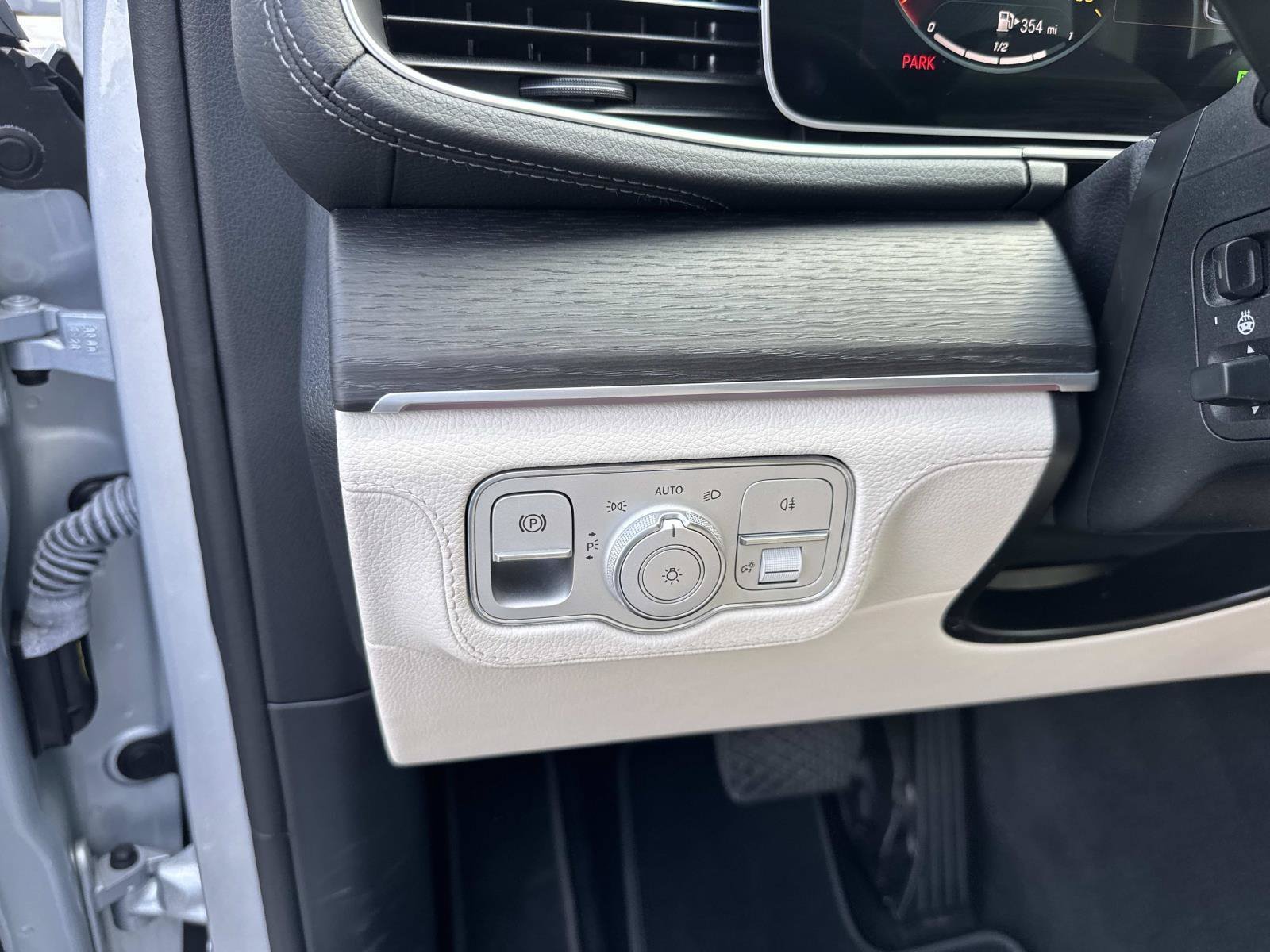 Used 2023 Silver Mercedes-Benz GLE 450 image 22
