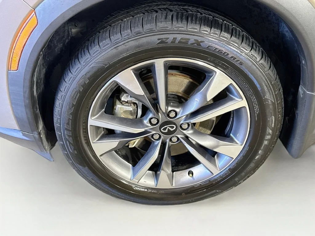 Certified Used 2022 Silver INFINITI LUXE image 44