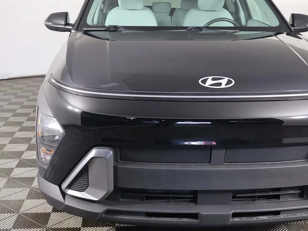 Used 2024 Black Hyundai SEL image 14