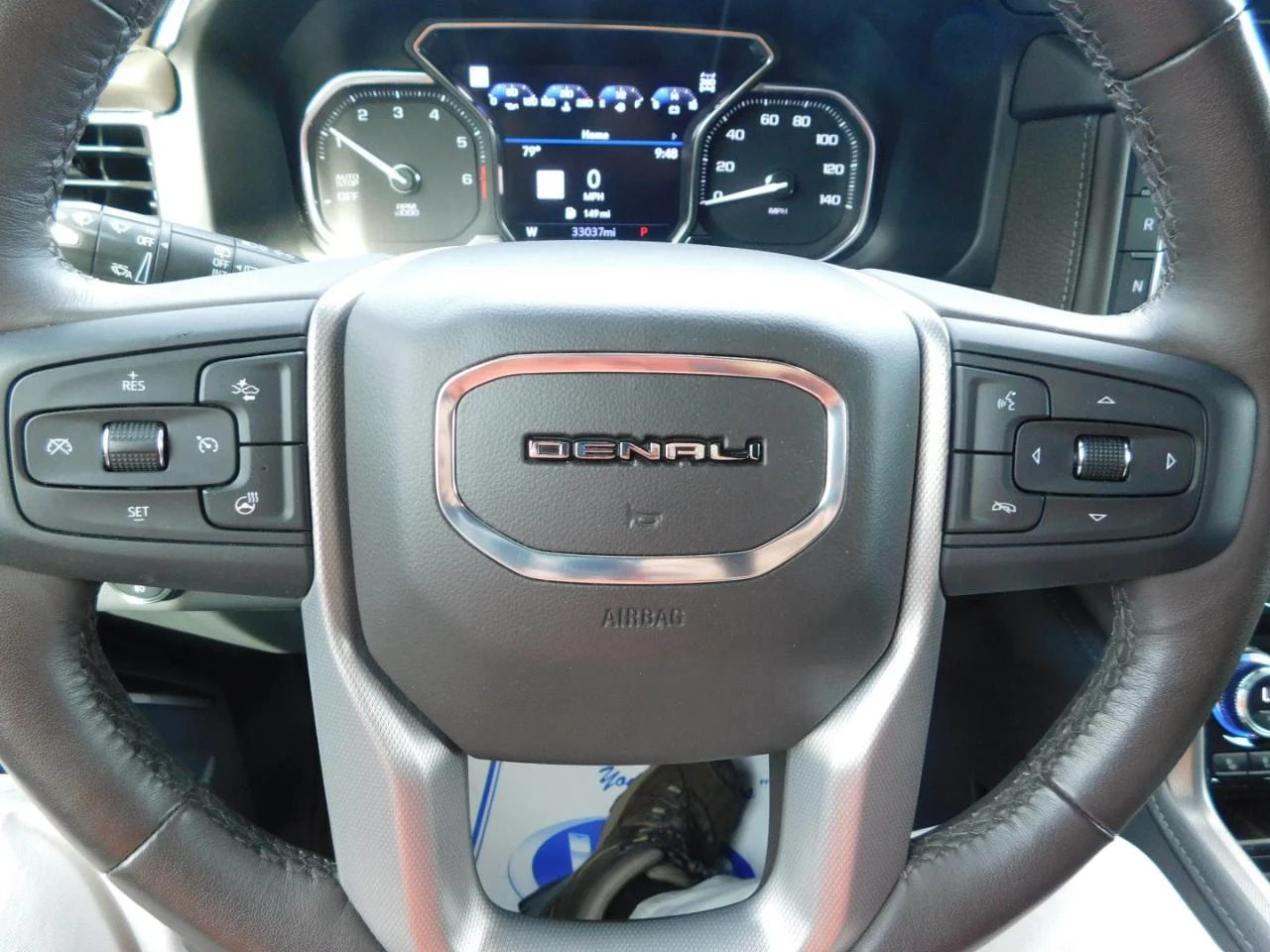 Used 2021 White GMC 4WD 4dr Denali image 46