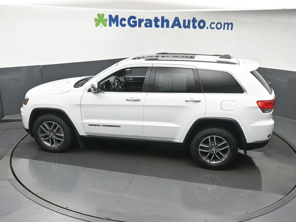 Used 2018 White Jeep Limited image 27