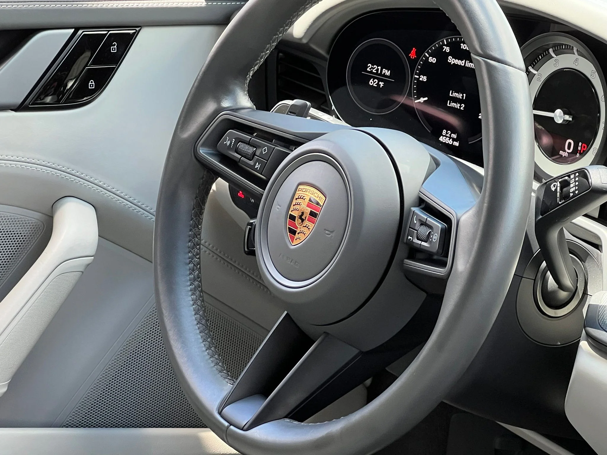 Used 2020 Silver Porsche Carrera 4S image 21