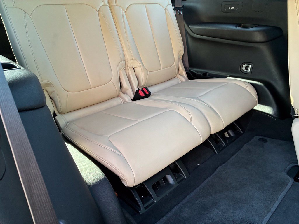 Used 2023 Gray Jeep Limited image 32