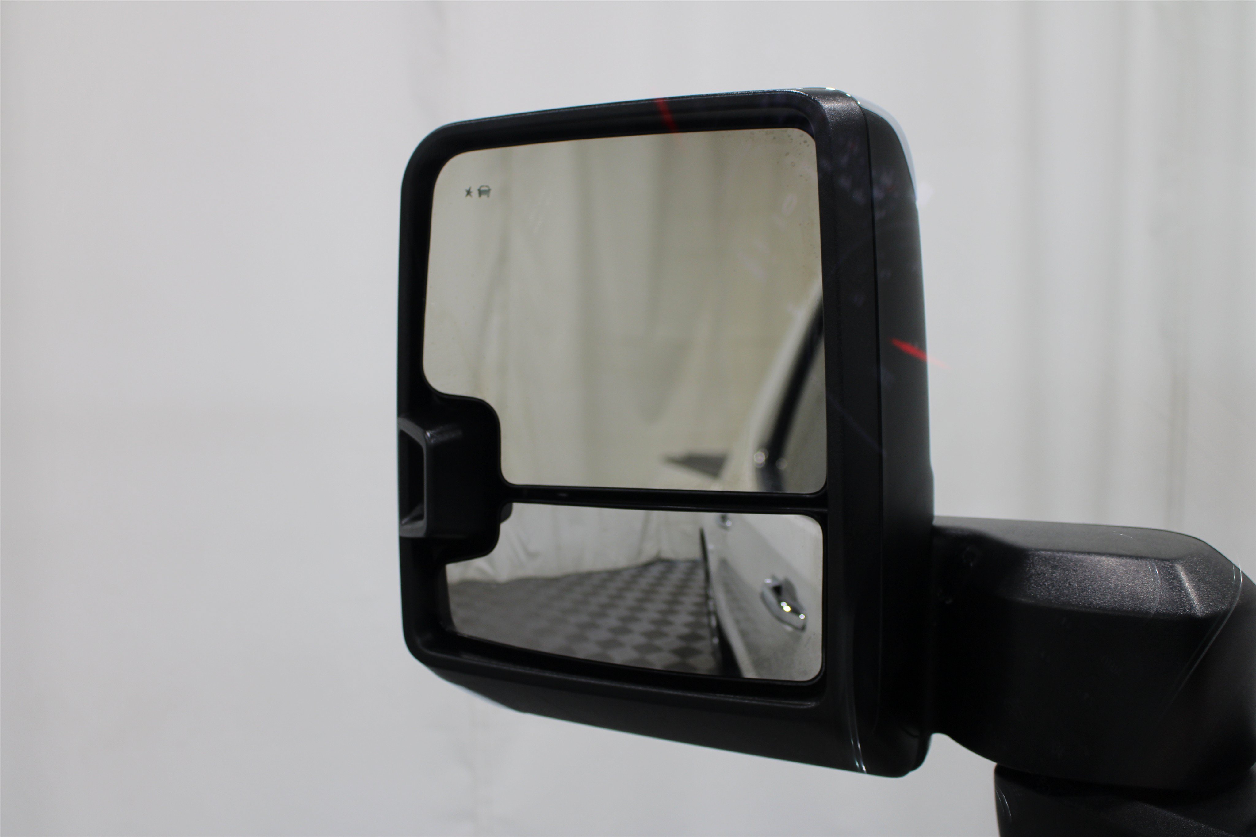 Used 2020 Iridescent Pearl Tricoat Chevrolet High Country image 10