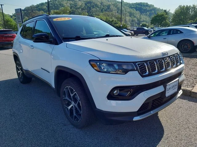 Used 2024 White Jeep Limited image 3