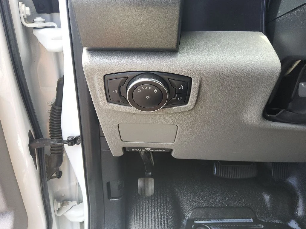 Certified Used 2019 White Ford XL image 9