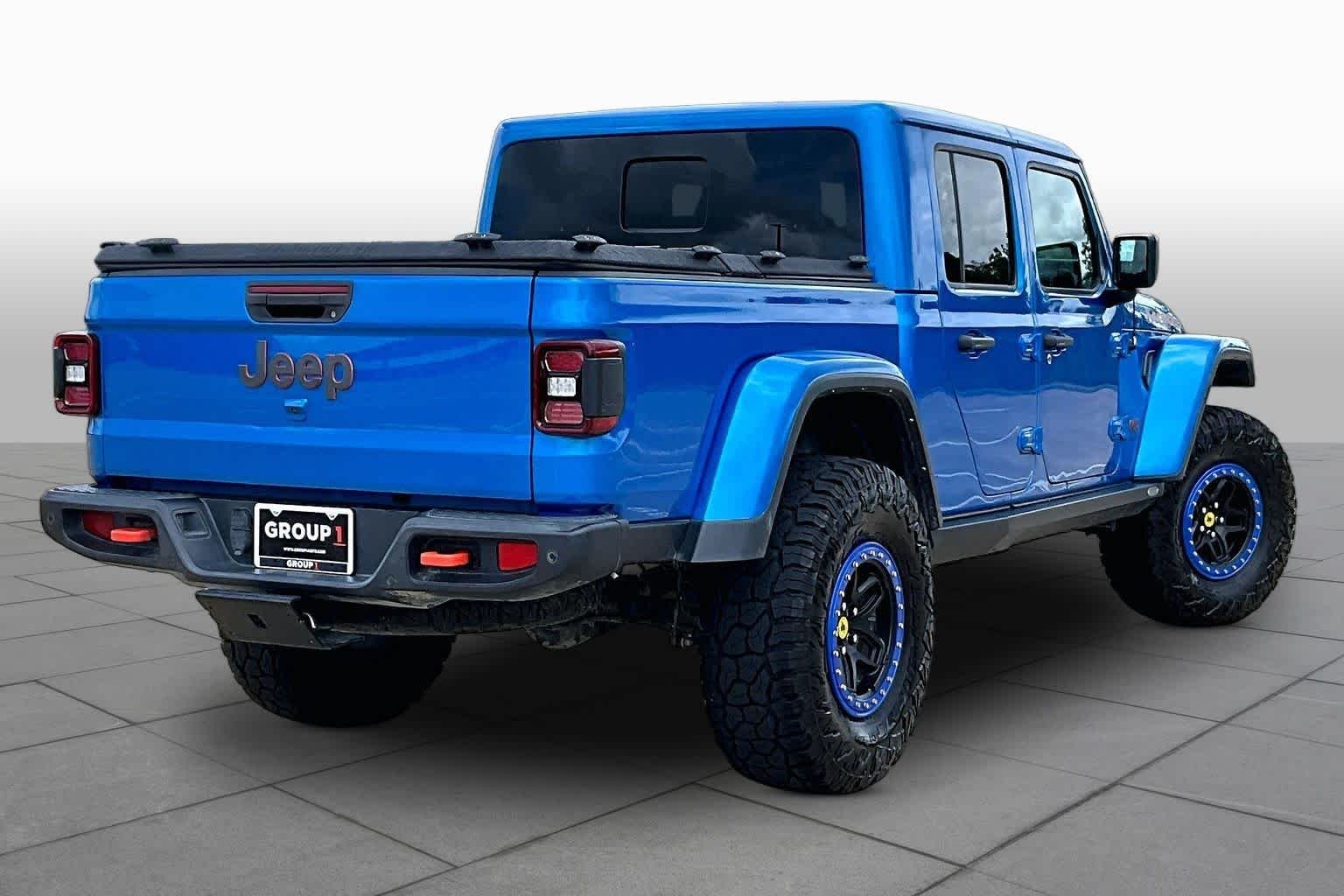 Used 2022 Hydro Blue Pearlcoat Jeep Mojave image 13