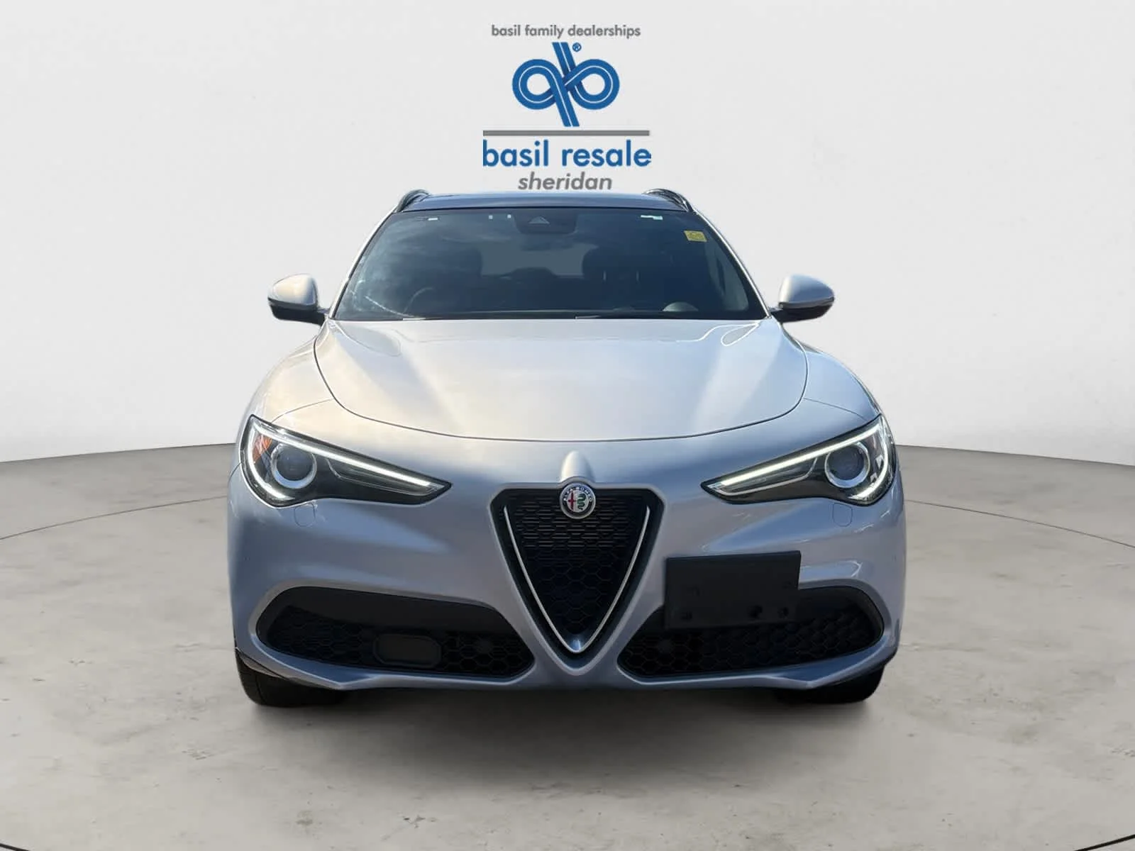 Used 2022 Moonlight Gray Metallic Alfa Romeo Ti image 10