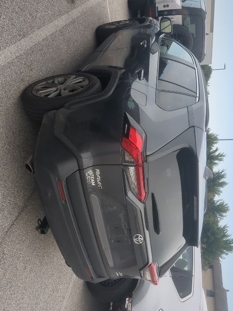 Used 2021 Magnetic Gray Metallic Toyota XLE Premium image 3
