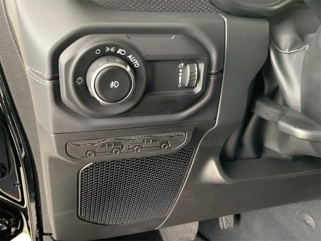 2025 Jeep Wrangler 4-Door Rubicon - Photo 25