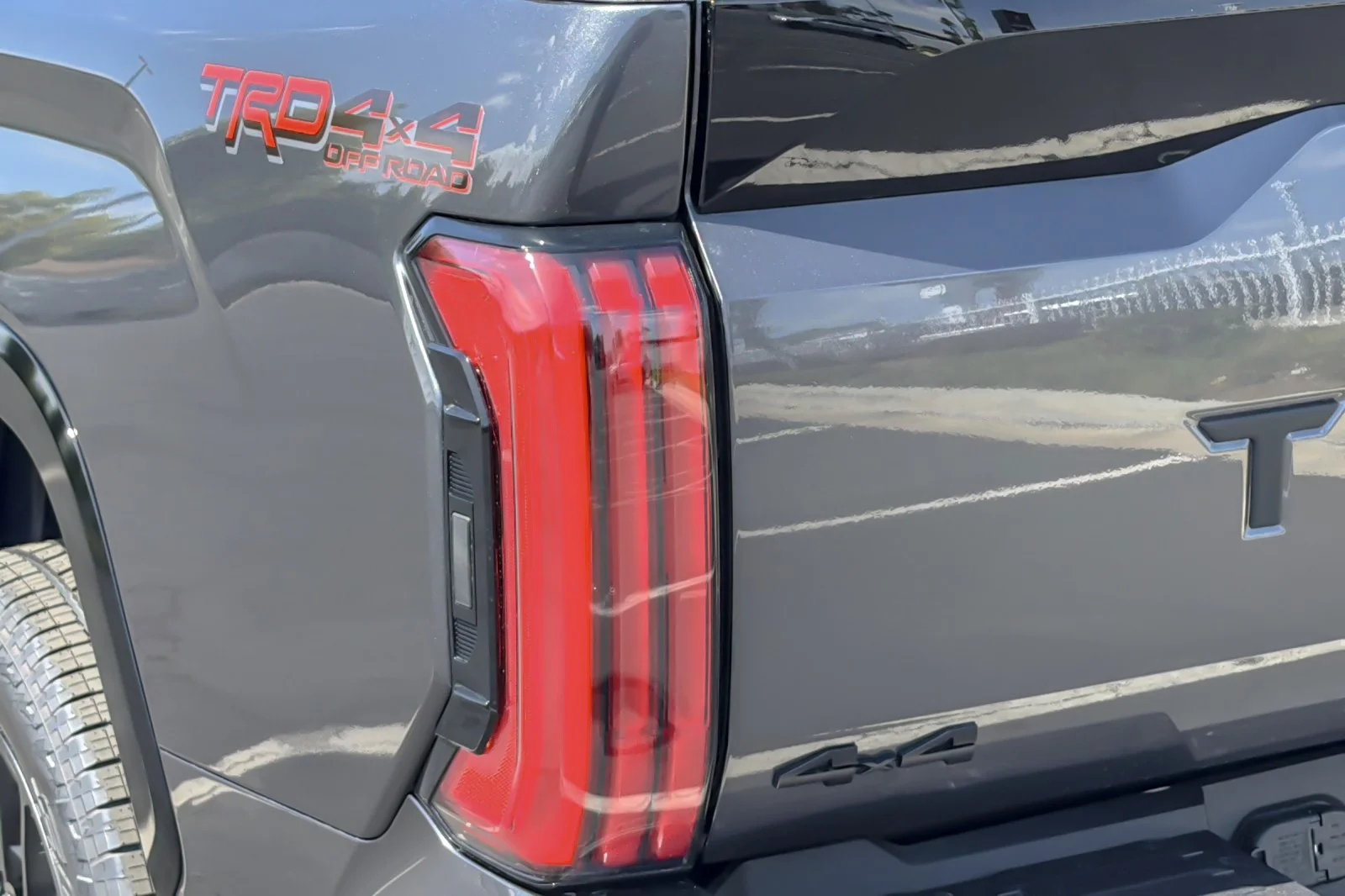 New 2026 Magnetic Gray Metallic Toyota  Platinum image 30