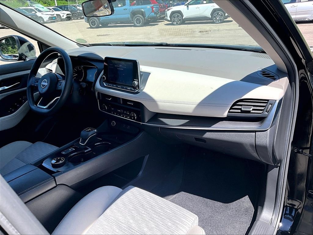 Used 2023 Black Nissan SV image 14