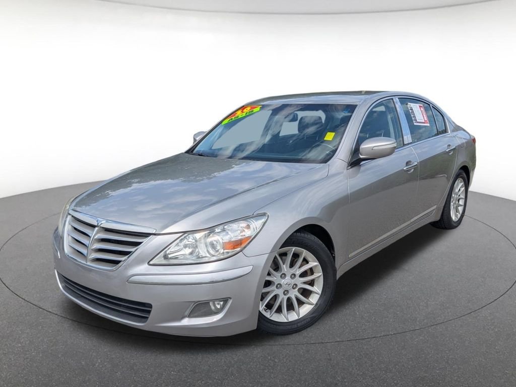 Used 2010 Gray Hyundai 3.8 image 1