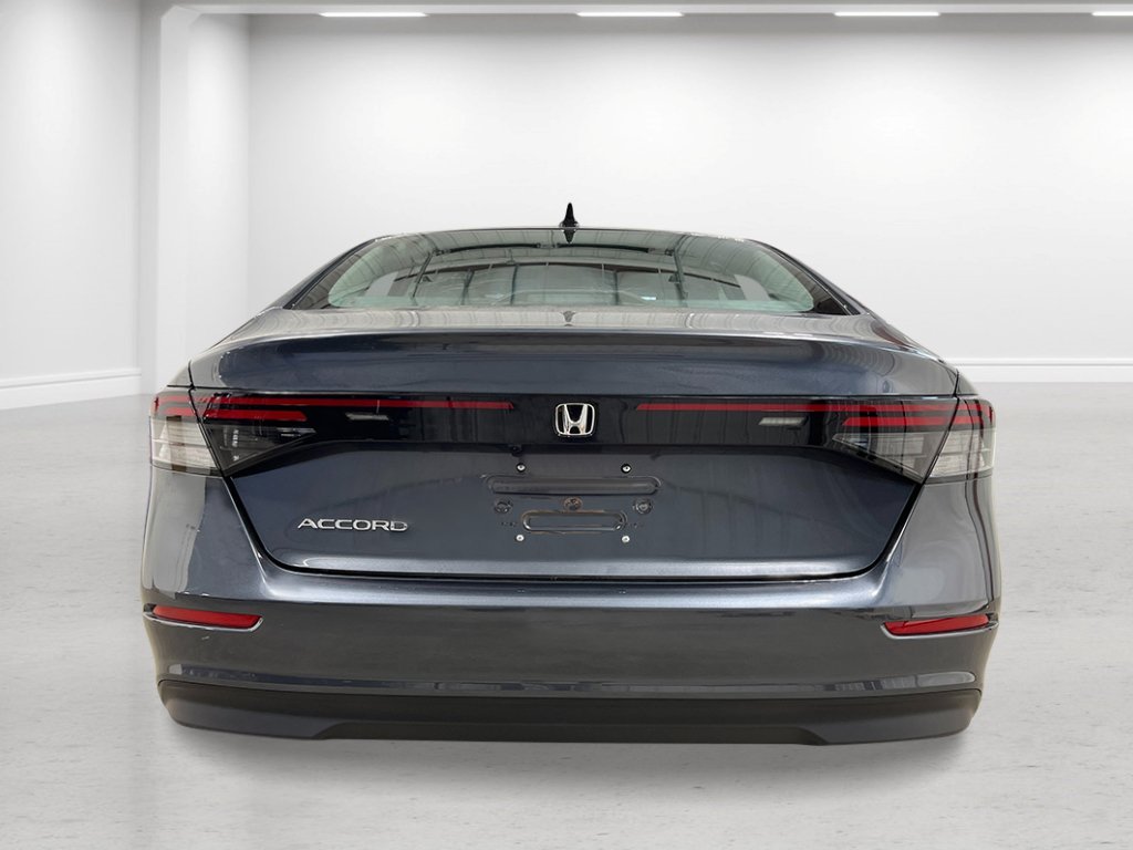 New 2026 Meteorite Gray Metallic Honda SE image 4