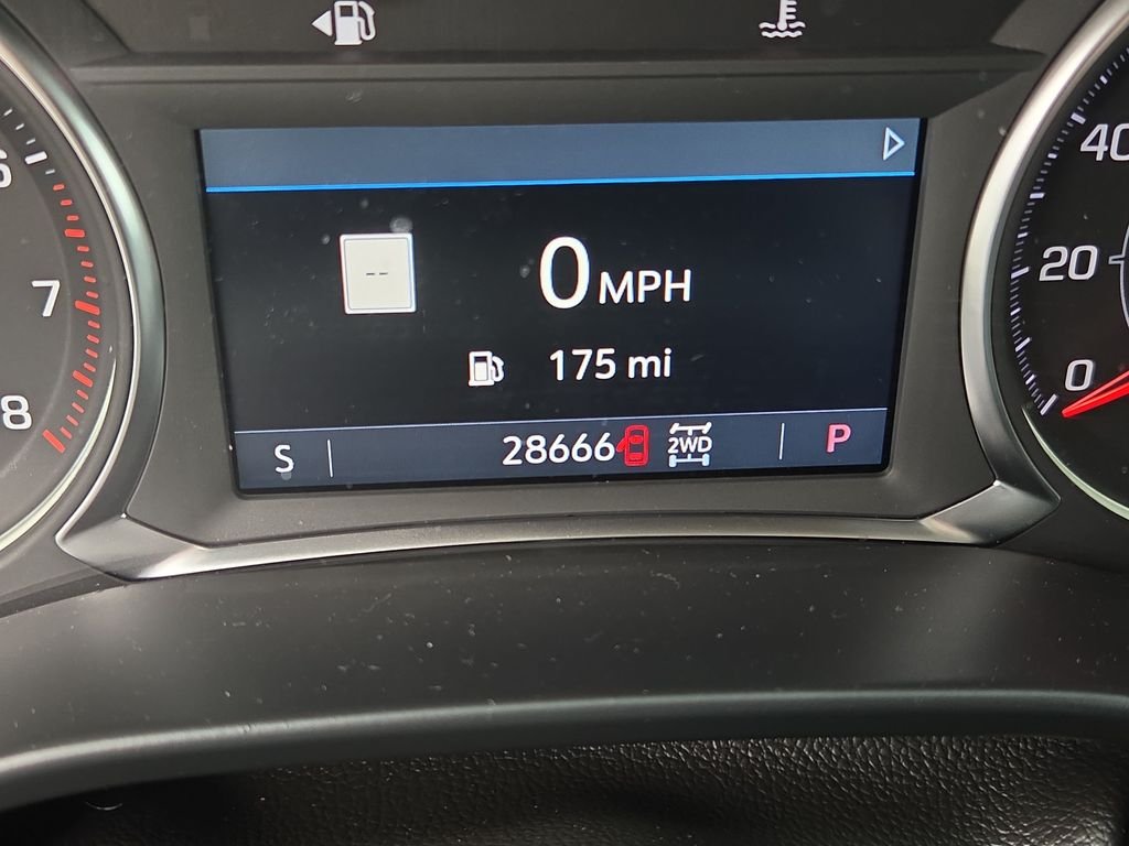 Used 2023 White GMC SLE image 15