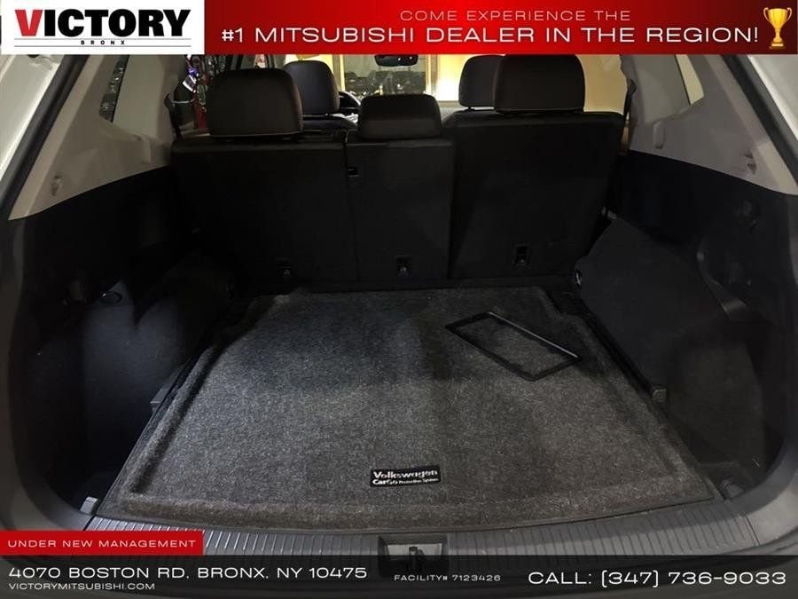 Used 2023 White Volkswagen 2.0T SE image 24