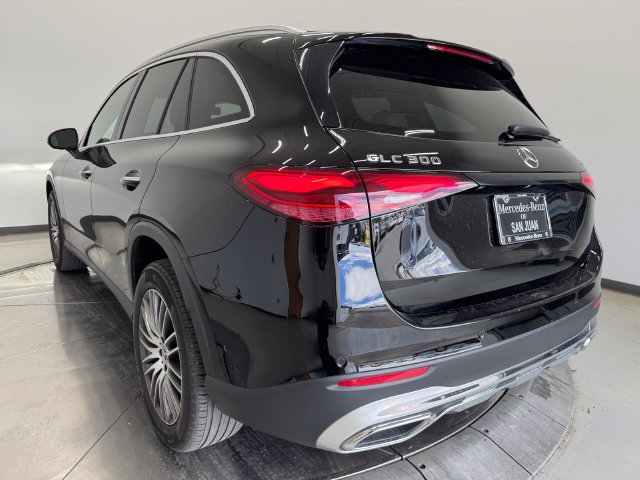 Used 2024 Black Mercedes-Benz GLC 300 image 9