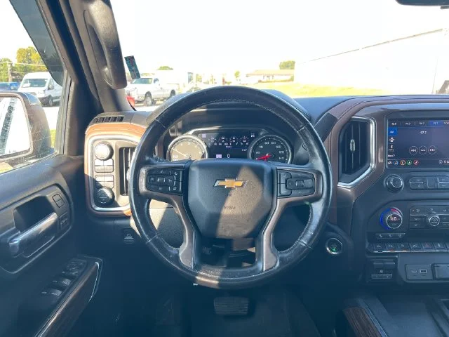 Used 2020 Gray Chevrolet High Country image 17