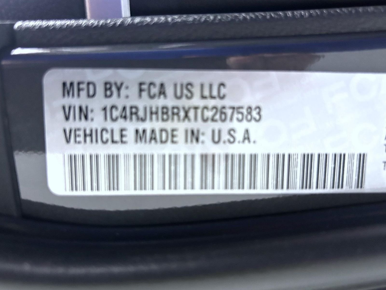 New 2026 Baltic Gray Metallic Clear-Coat Exterior Paint Jeep Limited image 25