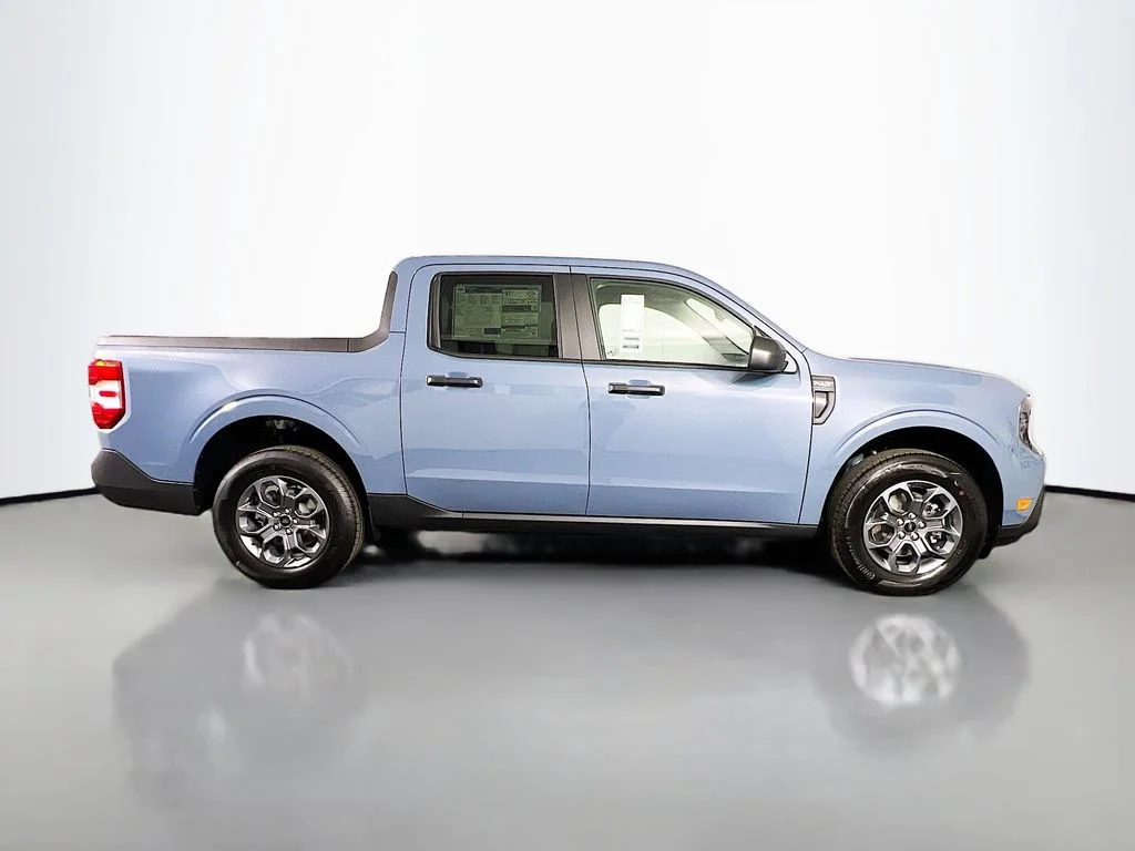 New 2026 Azure Gray Metallic Tri-Coat Ford XLT image 17