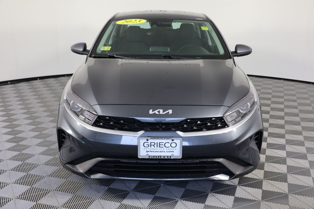 Used 2023 Gray Kia LXS image 3