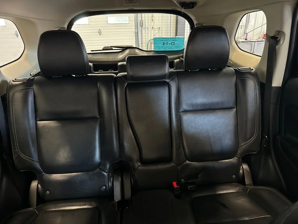 Used 2019 Black Mitsubishi ES image 23