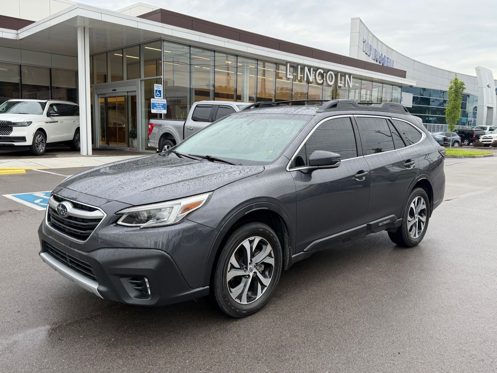 2019 Subaru Outback 2.5i's photo