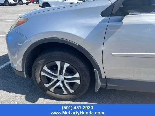 Used 2018 Silver Toyota LE image 12