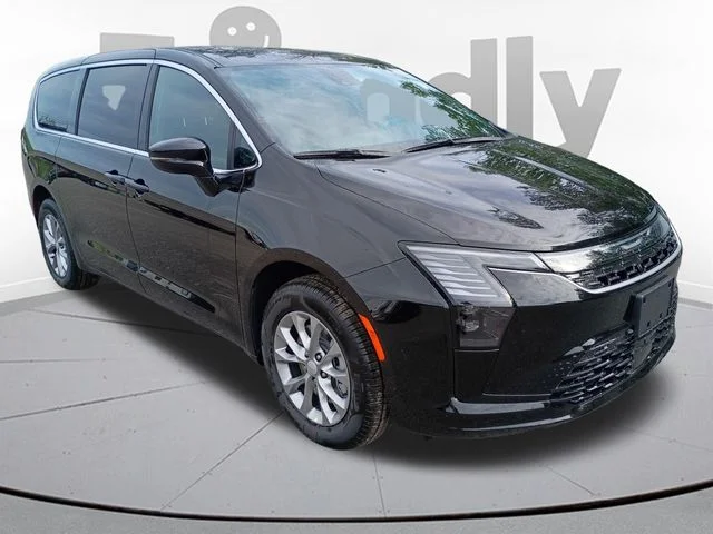 New 2027 Diamond Black Crystal Pearl-Coat Exterior Paint Chrysler Select image 3