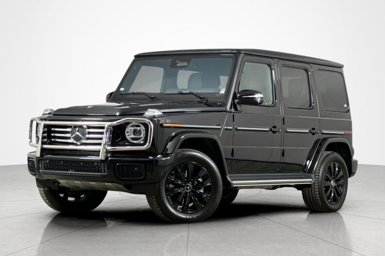 Certified Used 2025 Obsidian Black Metallic Mercedes-Benz G 550 image 1