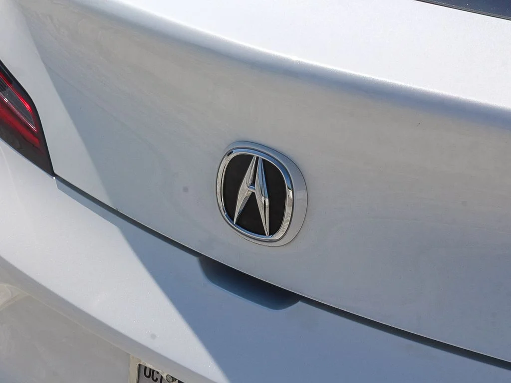 Used 2025 Platinum White Pearl Acura Base image 8