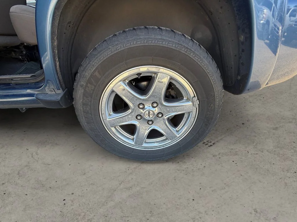 Used 2003 Blue Jeep Limited image 14