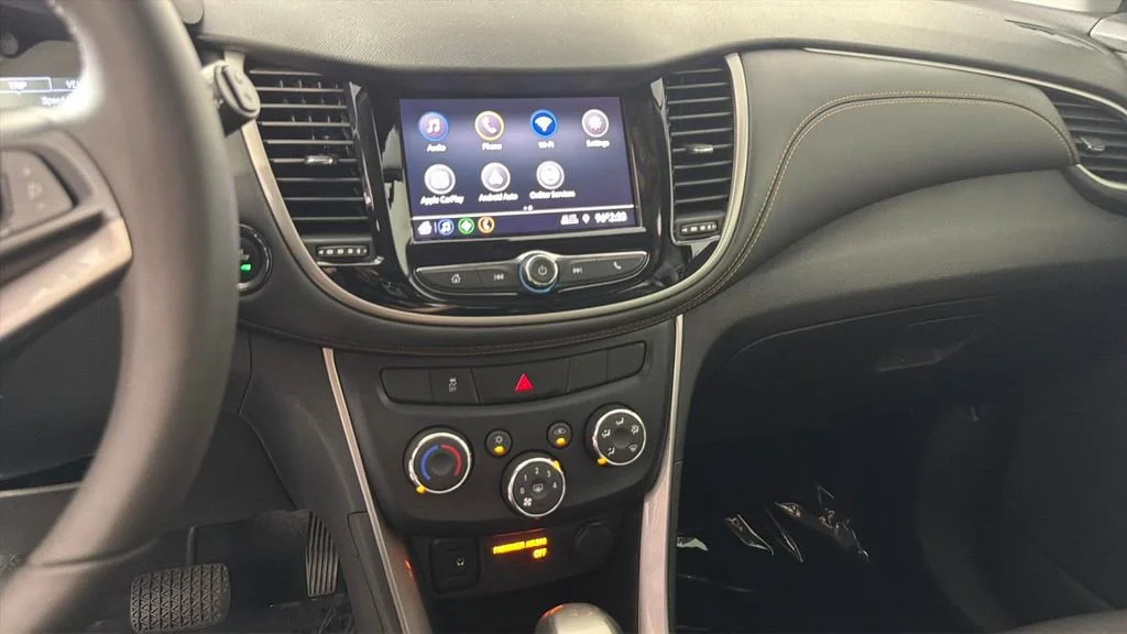 Used 2020 Silver Ice Metallic Chevrolet LT image 21