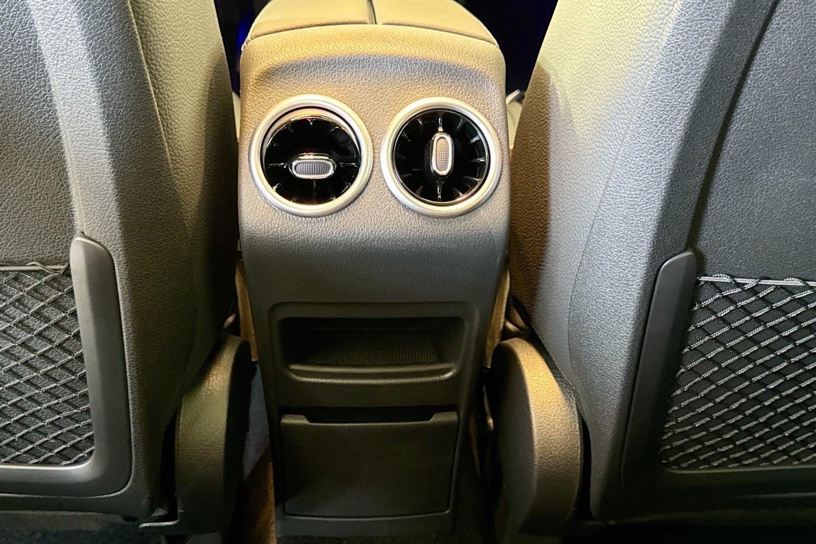 New 2026 Night Black Mercedes-Benz GLB 250 image 23