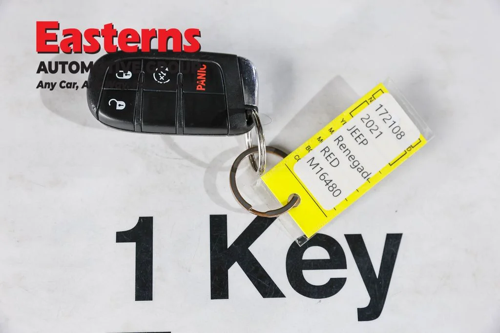Used 2021 Red Jeep Latitude image 25