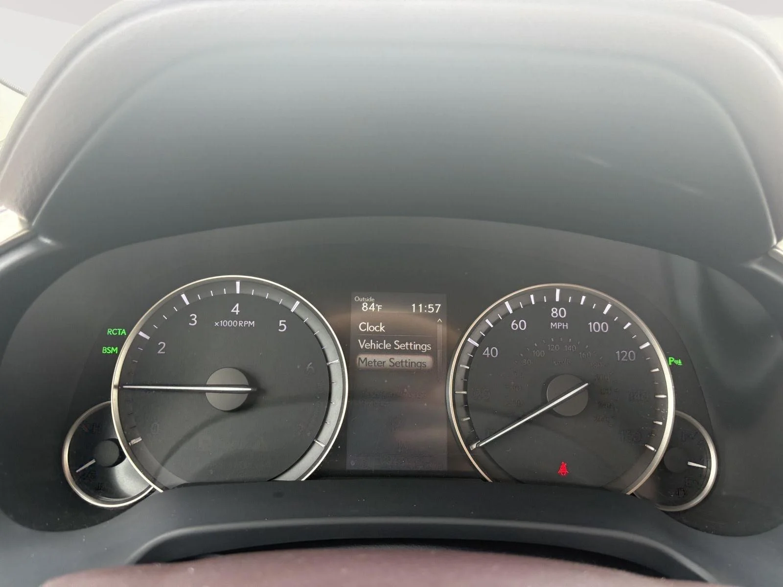 Used 2016  Lexus F Sport image 2