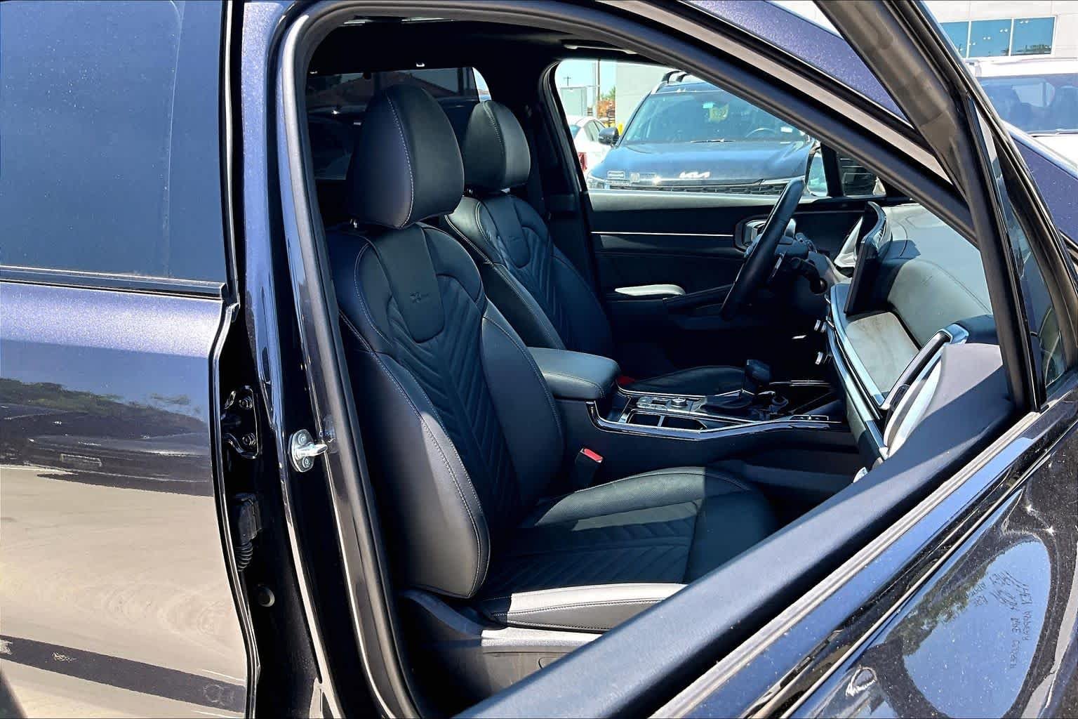 Used 2026 Panthera Metal Kia X-Line SX Prestige image 9