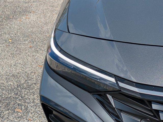 New 2026 Ecotronic Gray Hyundai Limited image 35