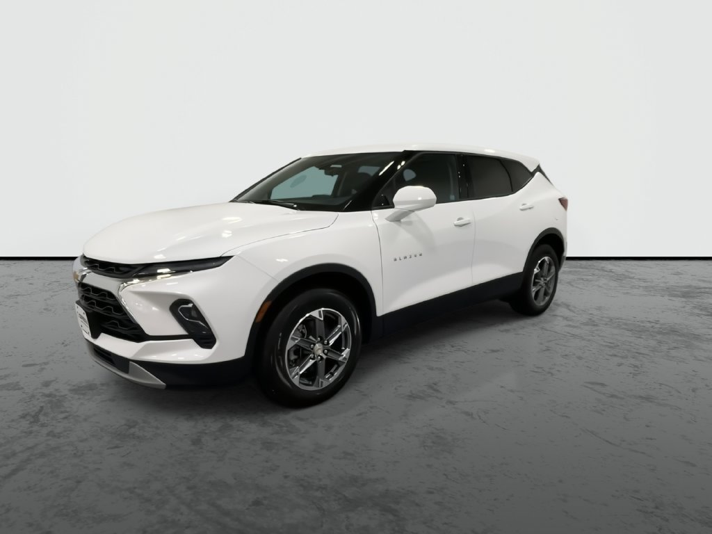 New 2026 Summit White Chevrolet 2LT image 4