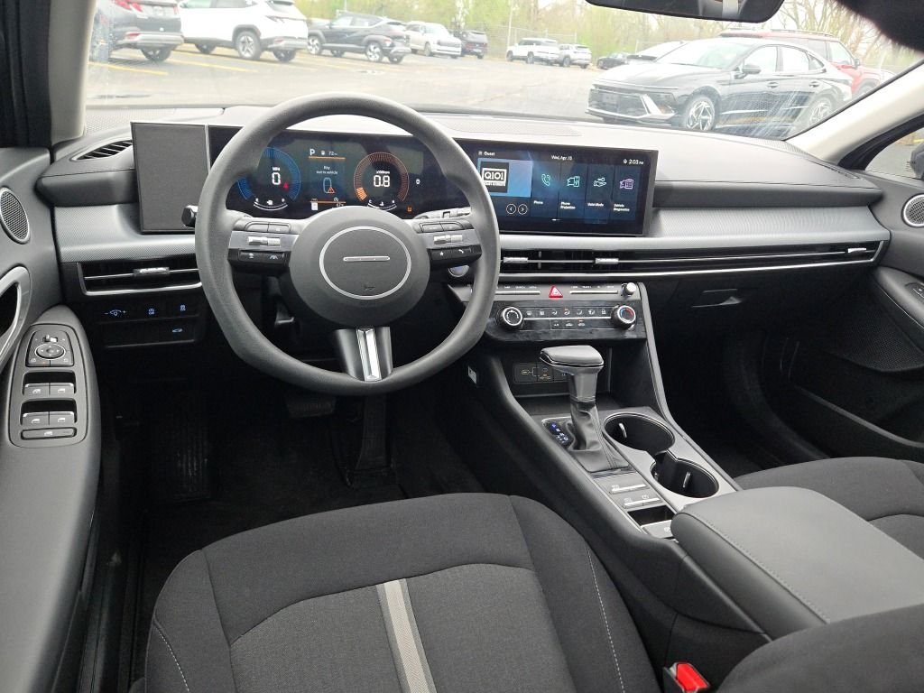 Used 2025 Gray Hyundai SE image 17