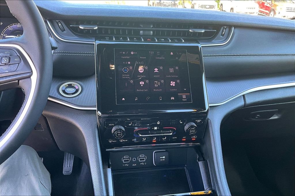 Used 2025 Red Jeep Altitude image 19