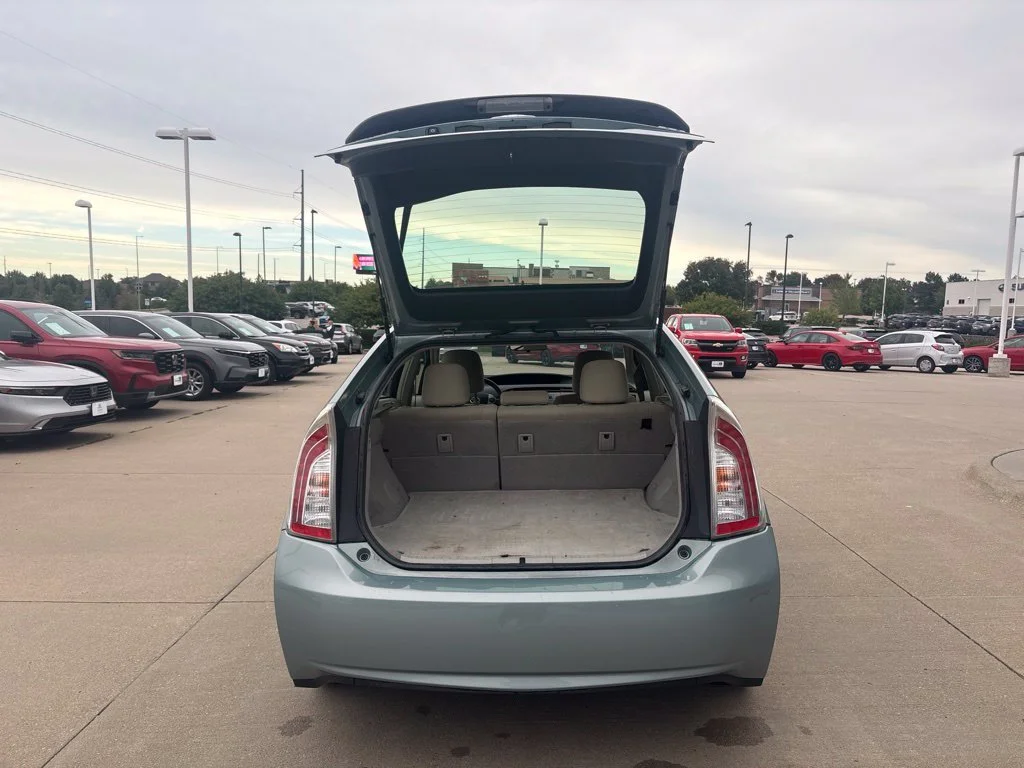Used 2014 Beige Toyota Three image 33