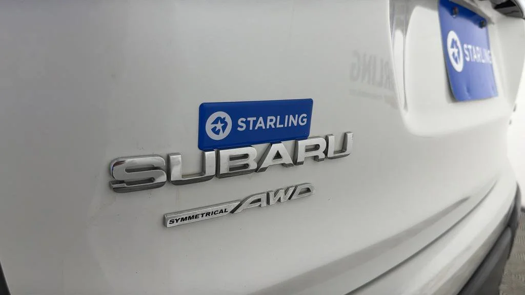 Used 2019 White Subaru Limited image 41