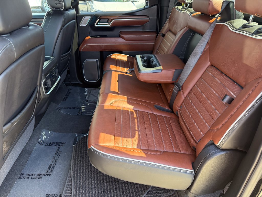 Used 2025 Onyx Black GMC Denali Ultimate image 18