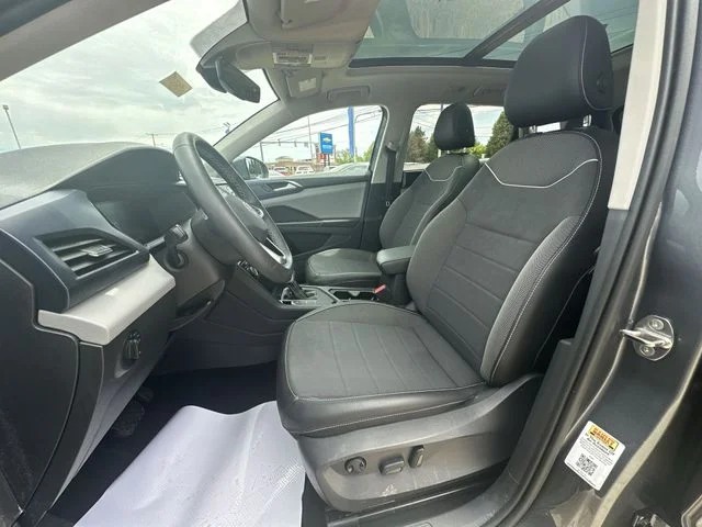 Used 2023 Gray Volkswagen 1.5T SE image 22