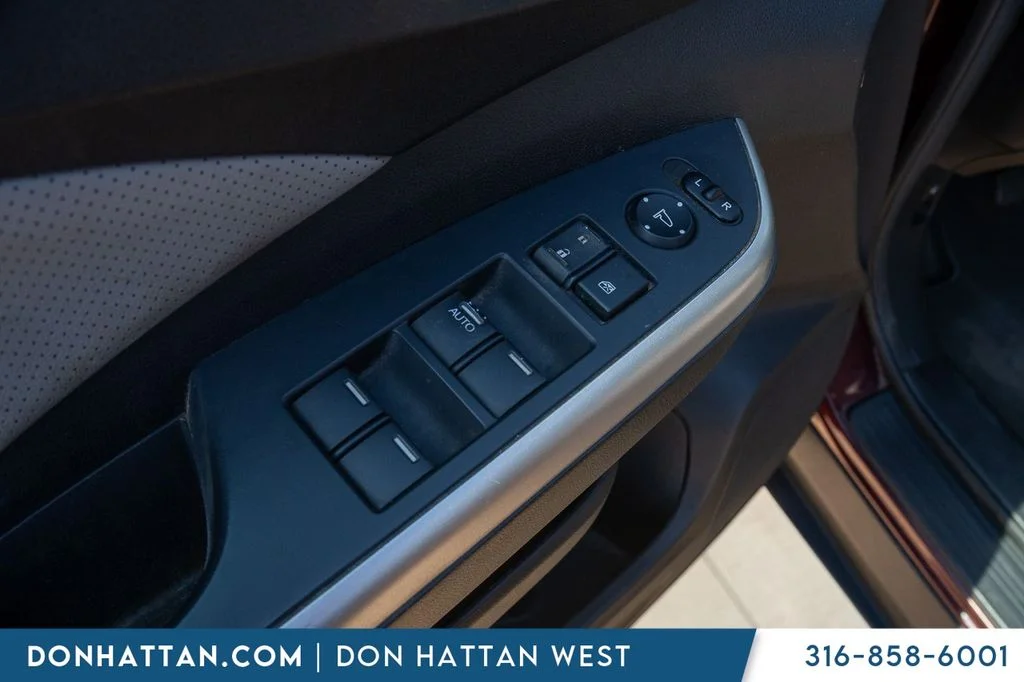 Used 2015  Honda EX-L image 17
